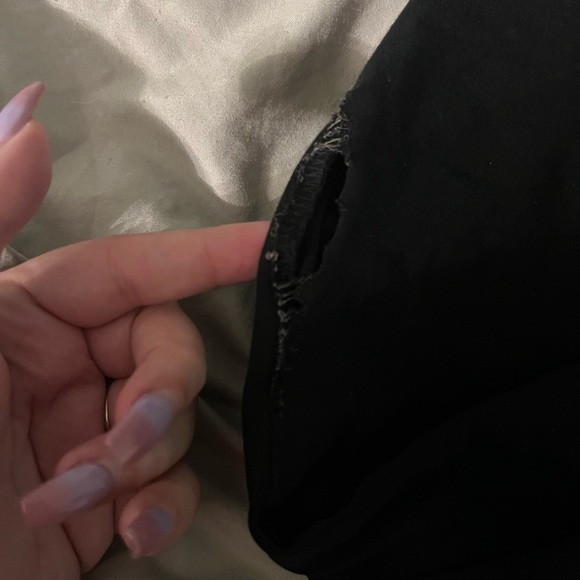 3X BLACK TORRID LEGGINGS OBO RIP ON THIGH - Picture 4 of 5